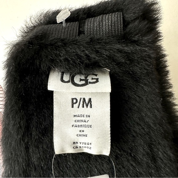 UGG Black Shearling Headband - Picture 10 of 12